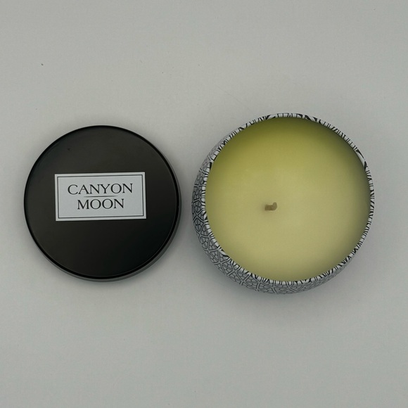 Canyon Moon Vanilla Orchid Candle - New - Picture 3 of 4
